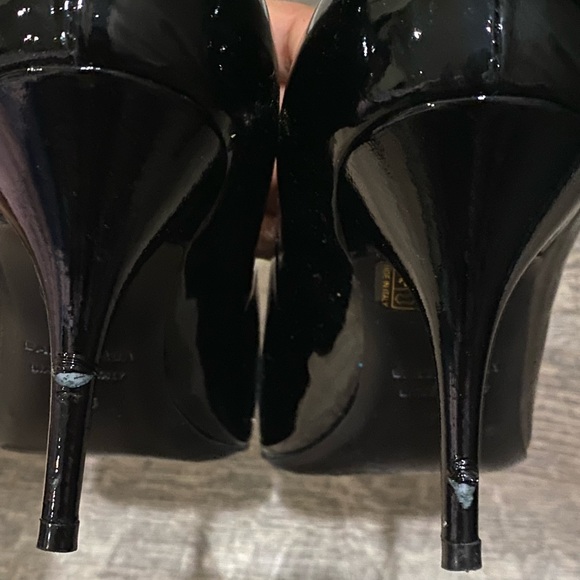 Balenciaga BB Pointy Toe Pump - Picture 2 of 6